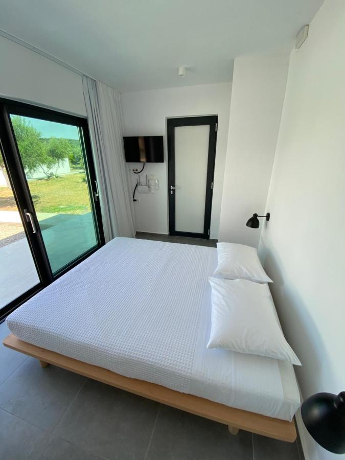 Lefko Apartments 塔伦蒂斯 外观 照片