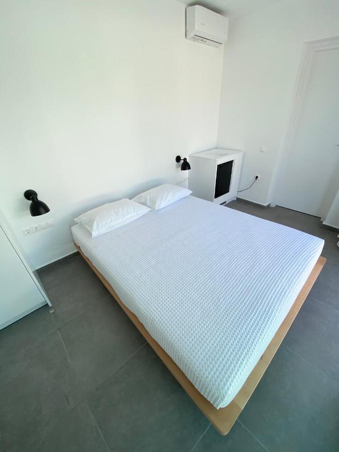 Lefko Apartments 塔伦蒂斯 外观 照片